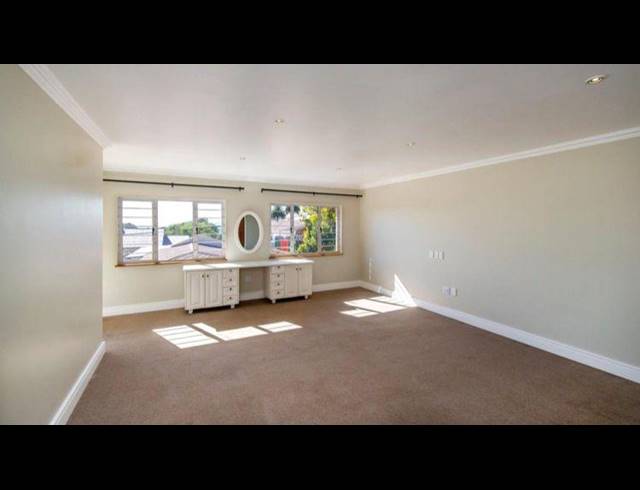 4 BEDROOM HOUSE FOR SALE IN KENSINGTON